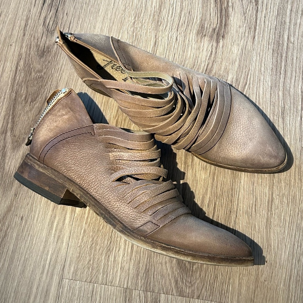 Brown/grey shoes